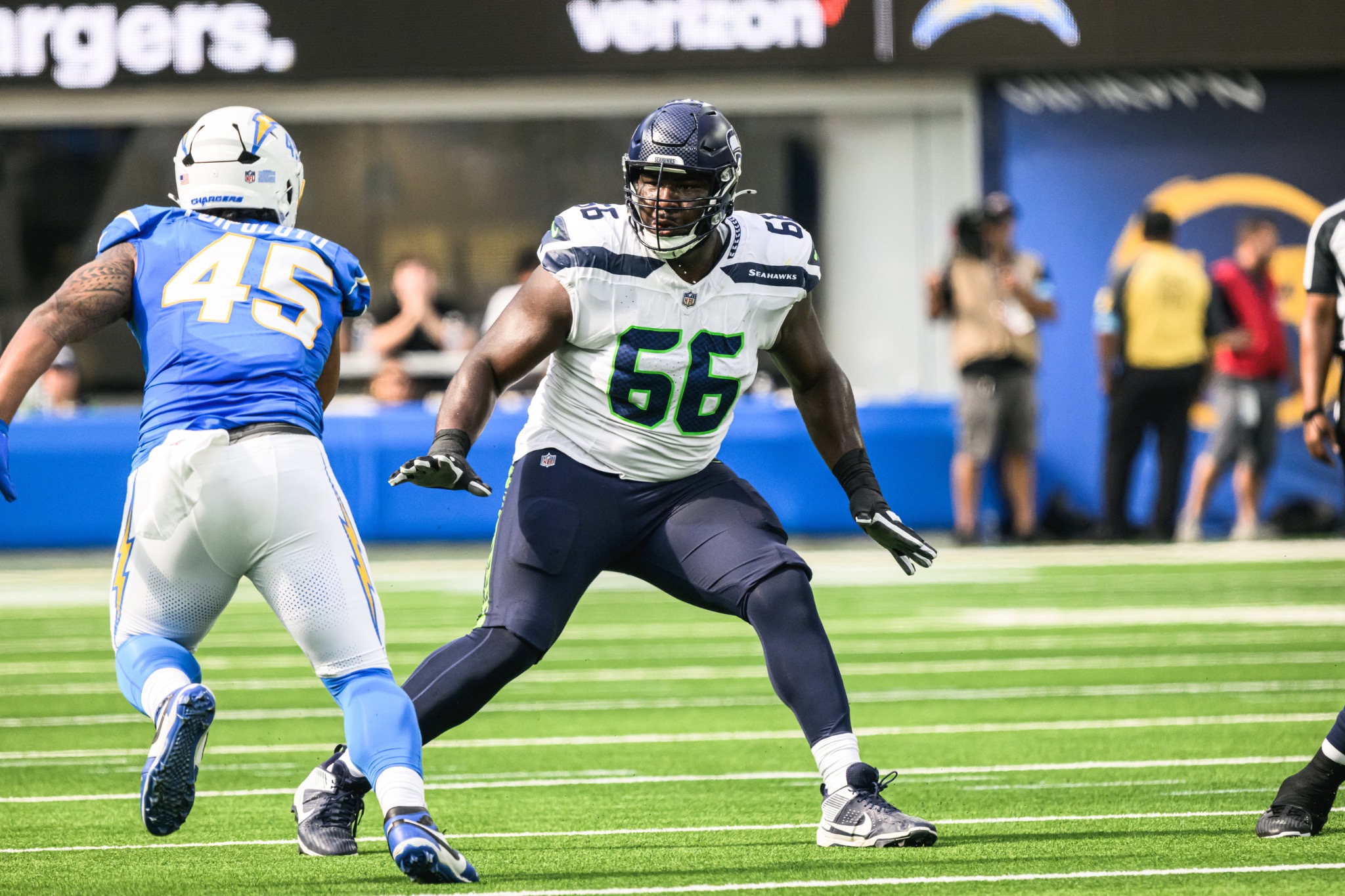 McClendon Curtis competing on the offensive line in an NFL game